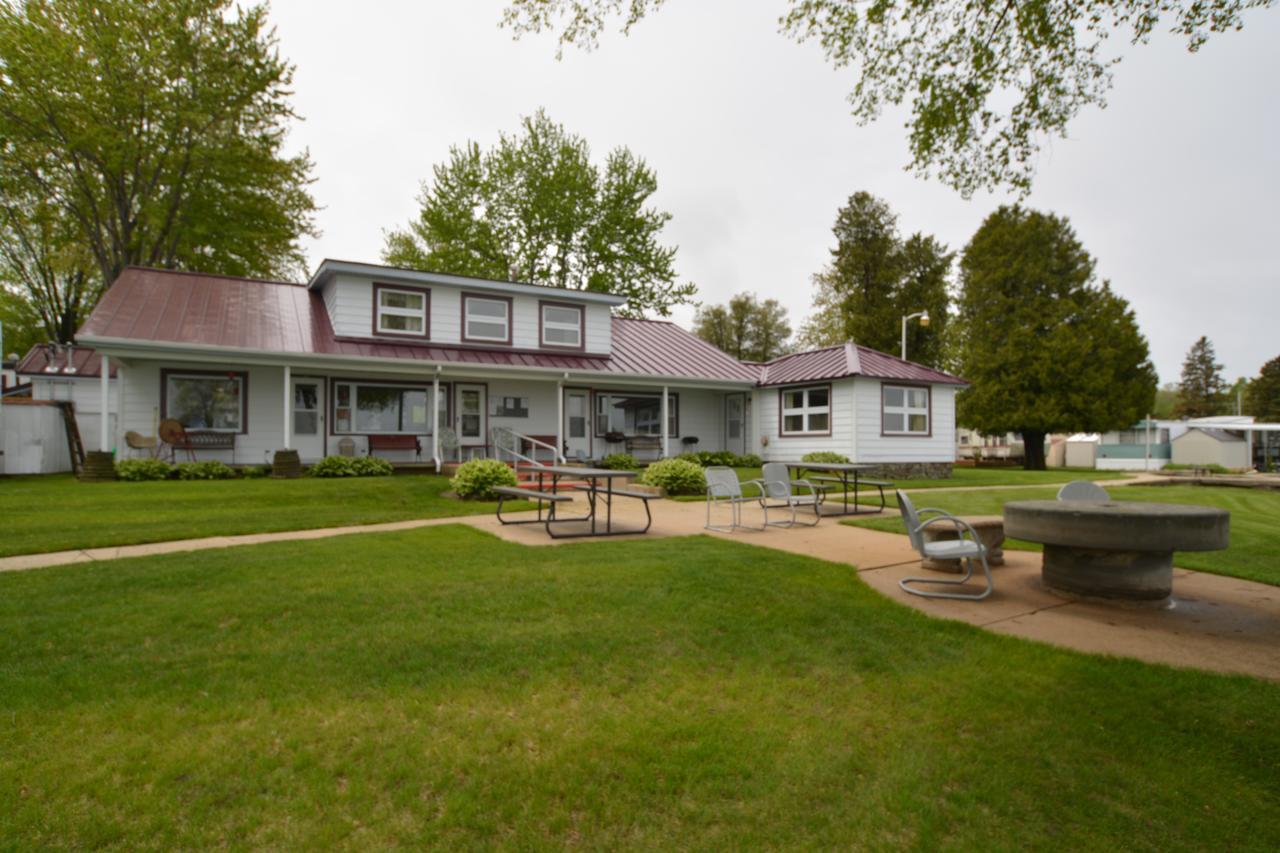 Whalens Grindstone Shores Inc. Hotel Frankenmuth Exterior foto